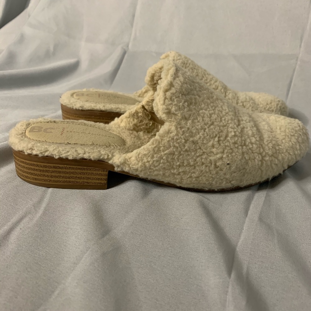 Fluffy mules!